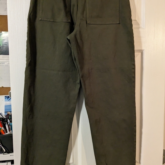 2 For 1. Wilfred Free Modern Utility Pants. Color Green & Cream (off-white). - Picture 3 of 11